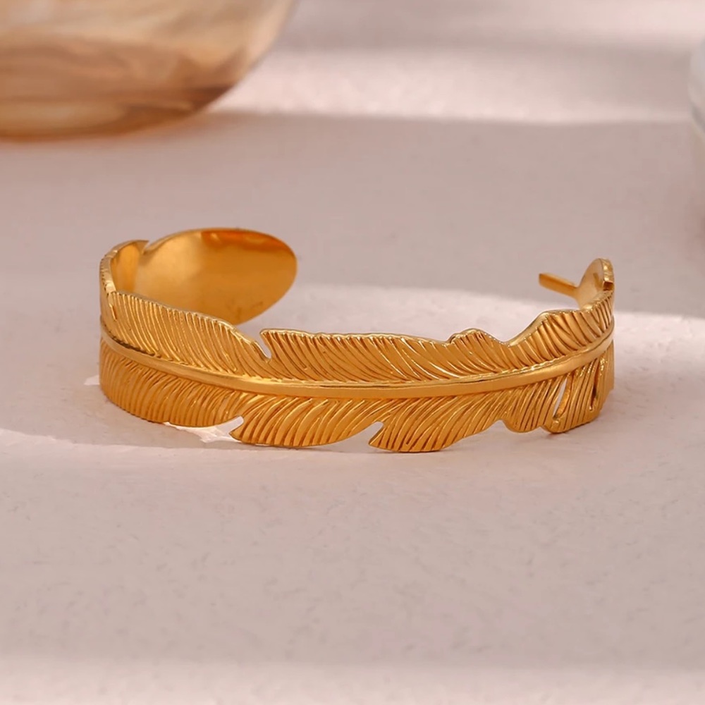 NEW 18K GOLD LEAF BANGLE CUFF BRACELET, NICE BRACELET, CUTE BRACELET - Picture 4 of 8
